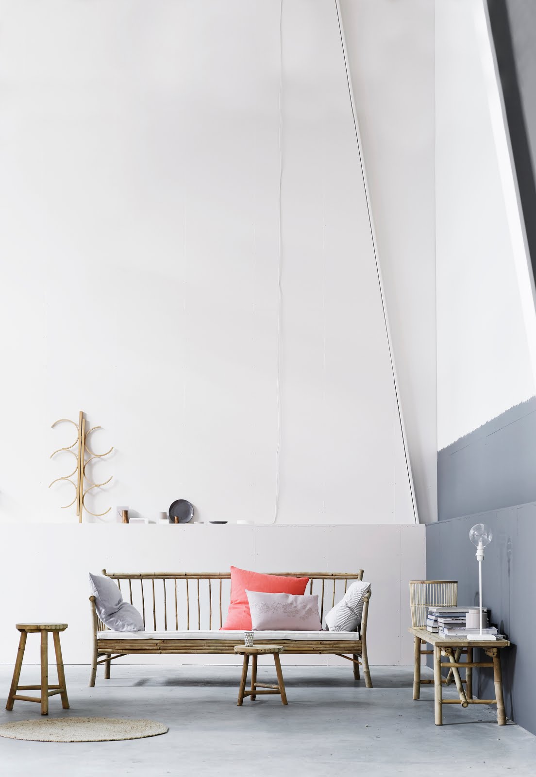 Modern interiors focus on simplicity and light